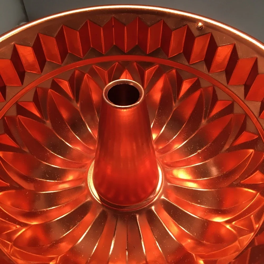 Vintage copper‎ jello or cake mold